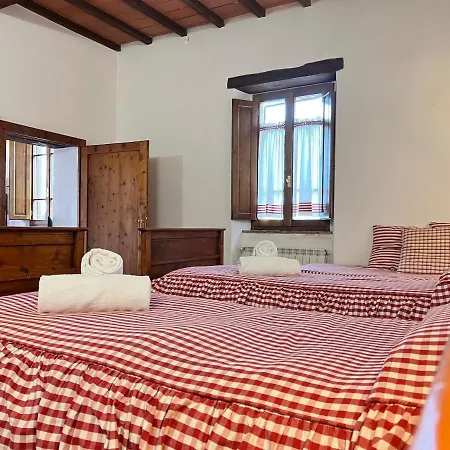 Fattoria Lornano Winery Farm stay Monteriggioni