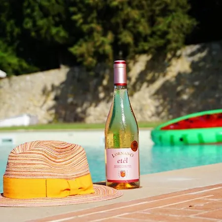 Fattoria Lornano Winery Farm stay Monteriggioni